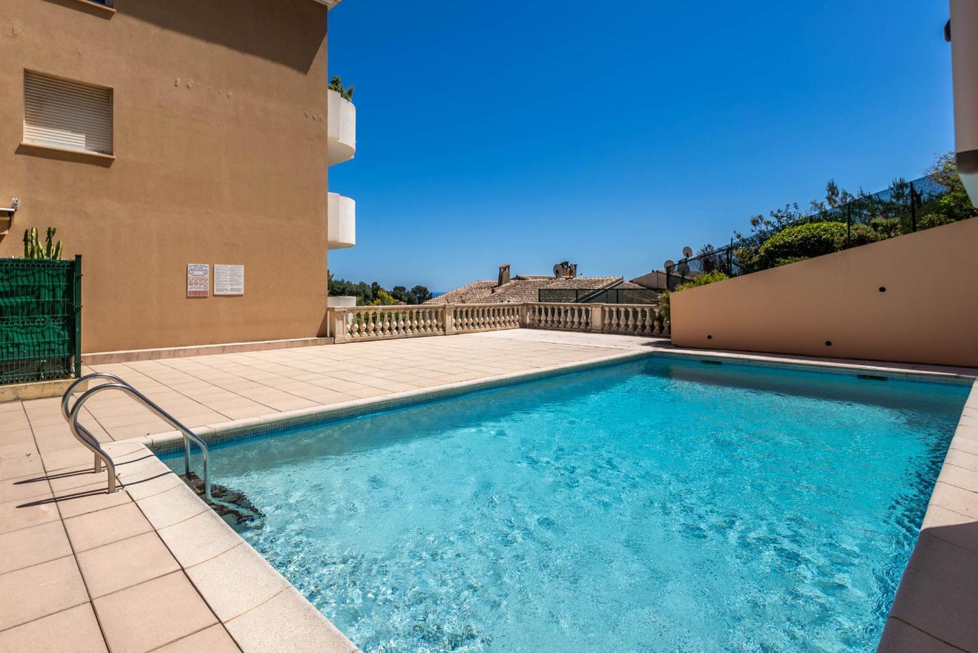 Mon Appart avec Terrasse et Piscine Roquebrune-Cap-Martin Extérieur photo